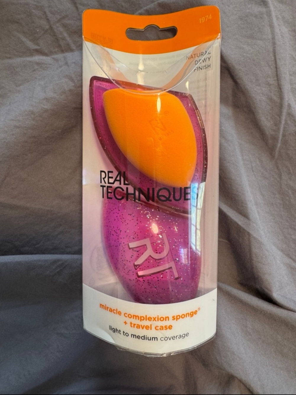 Real Techniques Orange Sponge with Pink Glitter Travel Case